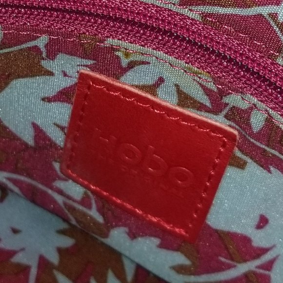 Hobo Daria Convertible Crimson Red Leather Cross Body Handbag Wristlet - Picture 3 of 8